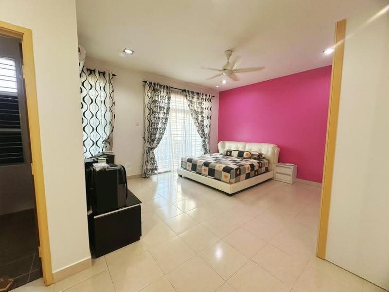 2-storey Terraced House for Sale in Taman Bestari Indah (Ulu Tiram) - Carson . - Bedroom - PropertyGuru.com.my
