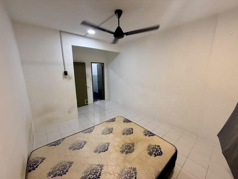 Pangsapuri untuk Disewa di Pangsapuri Pulai Mutiara - Firdaus Dauz - Bedroom - PropertyGuru.com.my