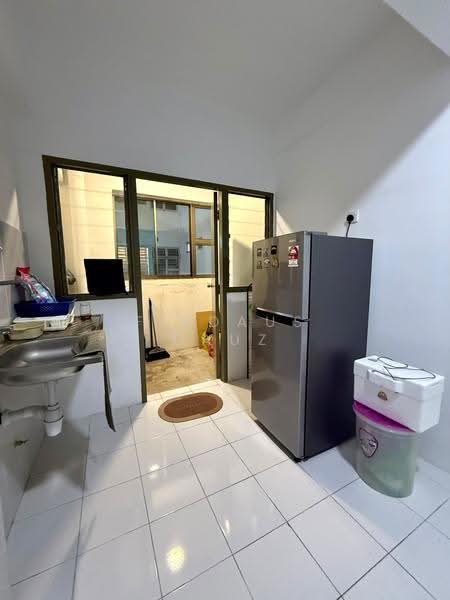 Pangsapuri untuk Disewa di Pangsapuri Pulai Mutiara - Firdaus Dauz - Kitchen - PropertyGuru.com.my