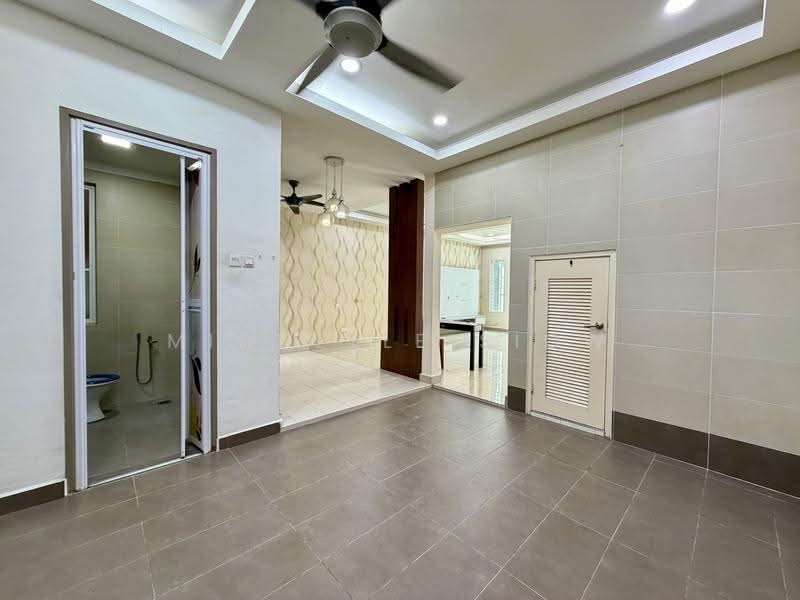 Rumah Teres 2-Tingkat untuk Dijual di Bandar Tun Hussein Onn (Cheras) - Michelle Siow - Bathroom - PropertyGuru.com.my