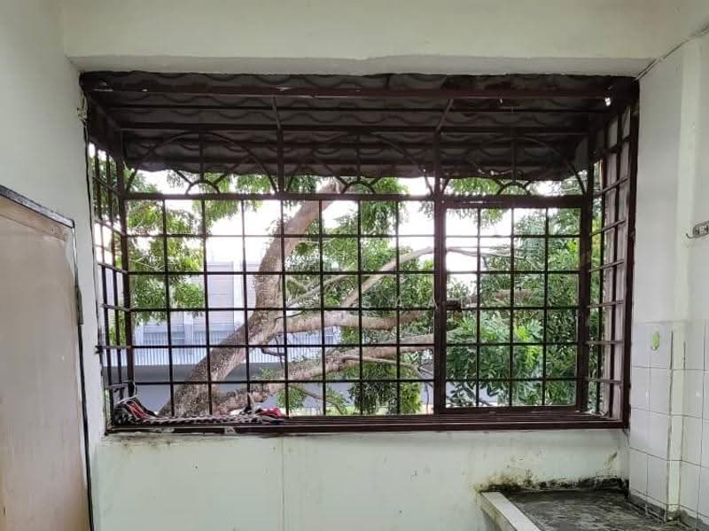 Rumah Flat untuk Dijual di Gugusan Tanjung - Aziz Saad - Balcony - PropertyGuru.com.my