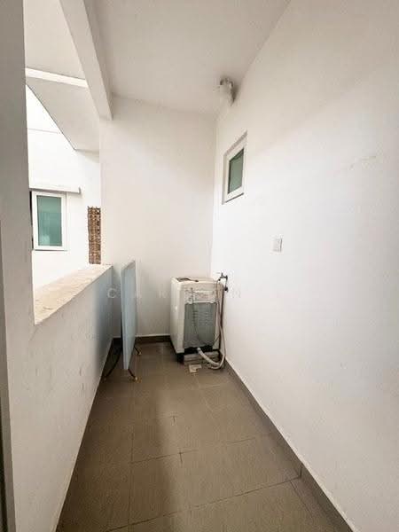 Kediaman Servis untuk Dijual di Seasons Amara Larkin - Carson . - Balcony - PropertyGuru.com.my