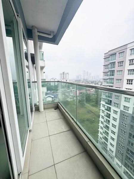 Kediaman Servis untuk Dijual di Seasons Amara Larkin - Carson . - Balcony - PropertyGuru.com.my