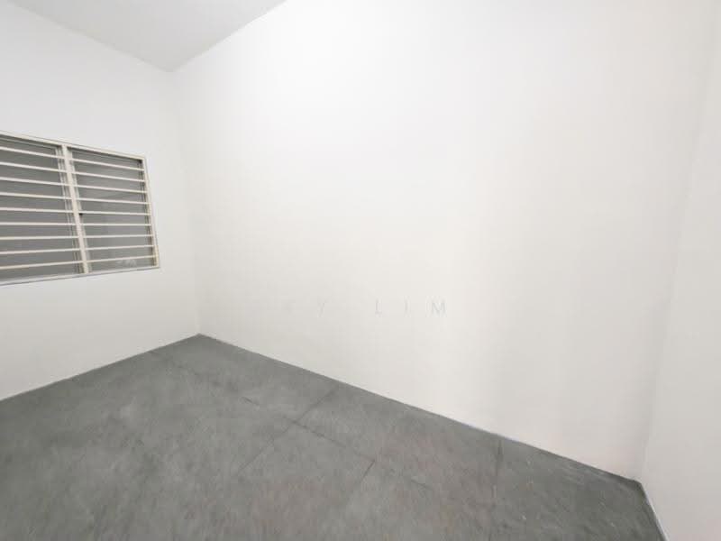 Semi-Detached House for Sale in Bandar Putra Permai (Seri Kembangan) - Sky Lim - Interior - PropertyGuru.com.my