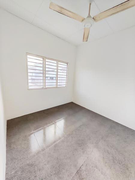 Semi-Detached House for Sale in Bandar Putra Permai (Seri Kembangan) - Sky Lim - Interior - PropertyGuru.com.my