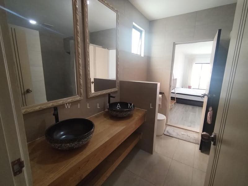 Semi-Detached House for Sale in Taman United (Jalan Klang Lama (Old Klang Road)) - William Lim - Bathroom - PropertyGuru.com.my