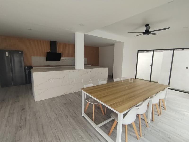 Semi-Detached House for Sale in Taman United (Jalan Klang Lama (Old Klang Road)) - William Lim - Kitchen - PropertyGuru.com.my