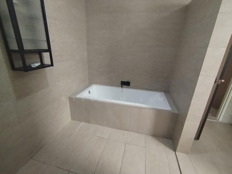 Semi-Detached House for Sale in Taman United (Jalan Klang Lama (Old Klang Road)) - William Lim - Bathroom - PropertyGuru.com.my