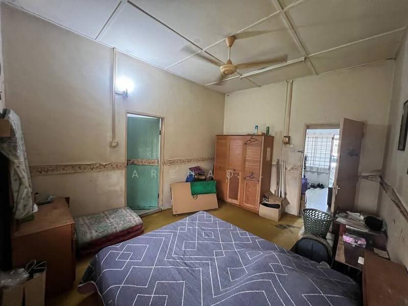 Bungalow House untuk Dijual di Larkin (Johor Bahru) - Arshad . - Bedroom - PropertyGuru.com.my