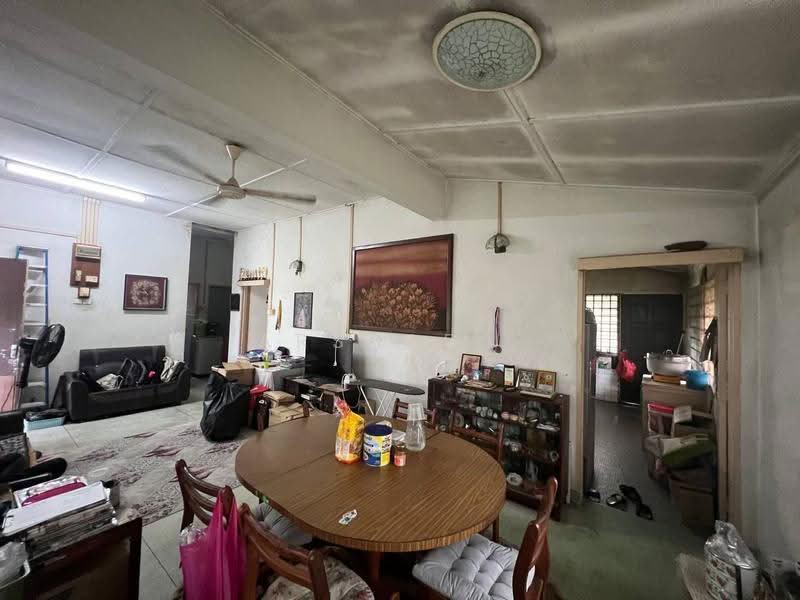 Bungalow House untuk Dijual di Larkin (Johor Bahru) - Arshad . - Living Room - PropertyGuru.com.my