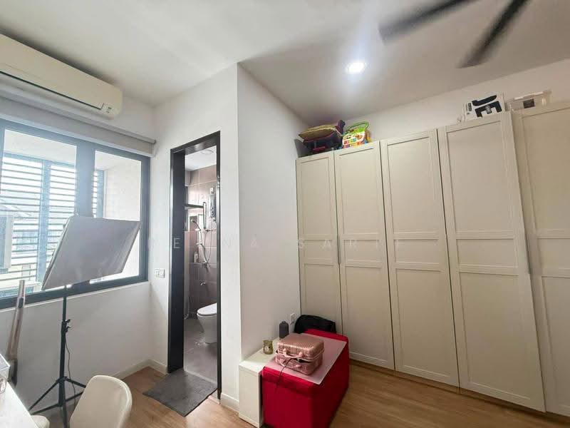 2-storey Terraced House for Sale in Bukit Jelutong (Shah Alam) - Reena Sarif - PropertyGuru.com.my