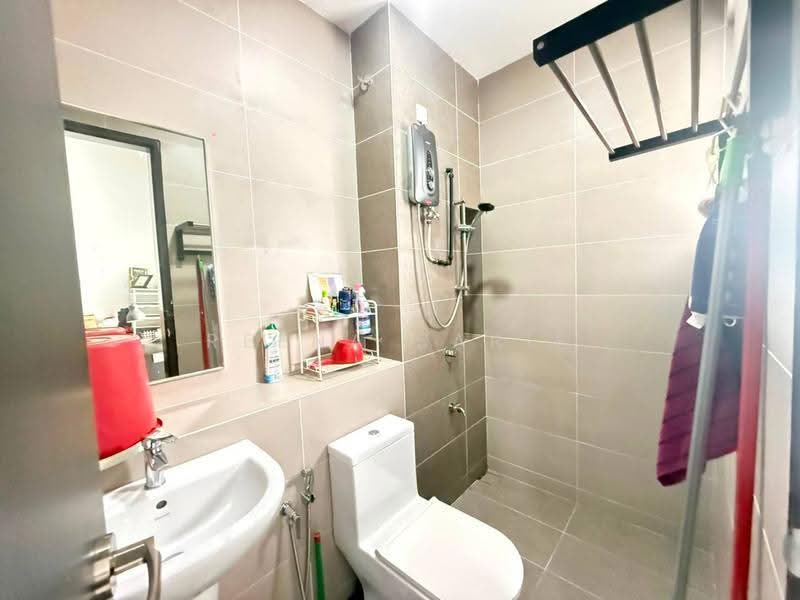 2-storey Terraced House for Sale in Bukit Jelutong (Shah Alam) - Reena Sarif - PropertyGuru.com.my