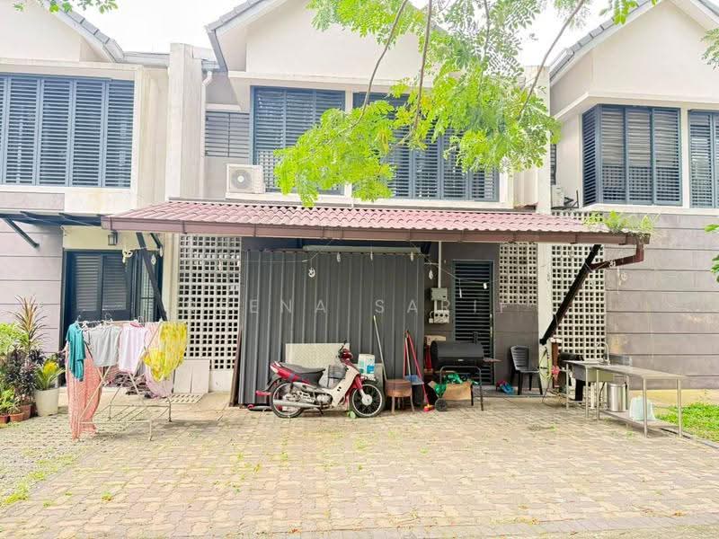 2-storey Terraced House for Sale in Bukit Jelutong (Shah Alam) - Reena Sarif - PropertyGuru.com.my
