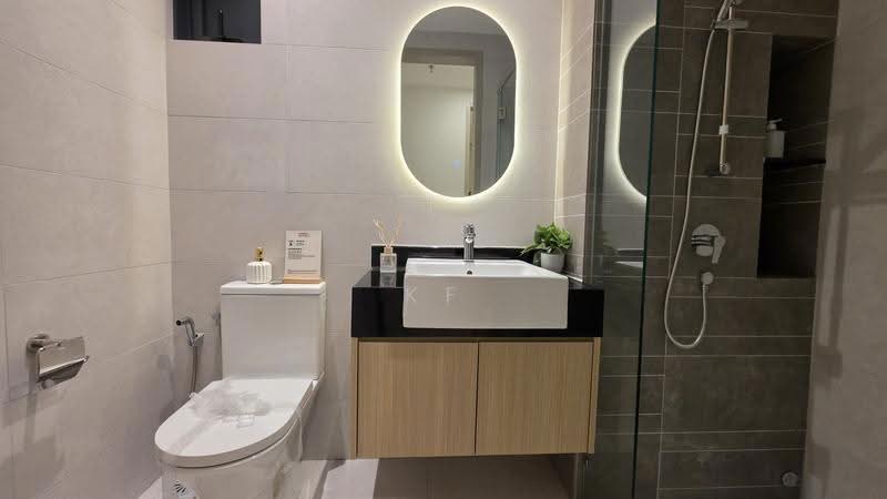 Service Residence for Sale at Sunway Velocity 3 - KF Kuan - Bathroom - PropertyGuru.com.my
