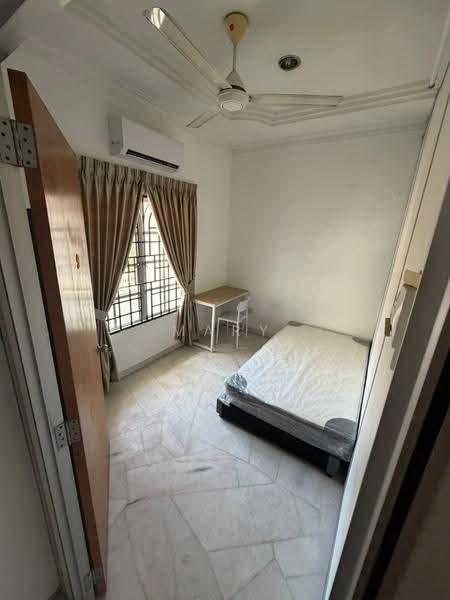 Semi-Detached House for Rent in Bandar Sunway (Sunway) - Mary Yeoh - Bedroom - PropertyGuru.com.my
