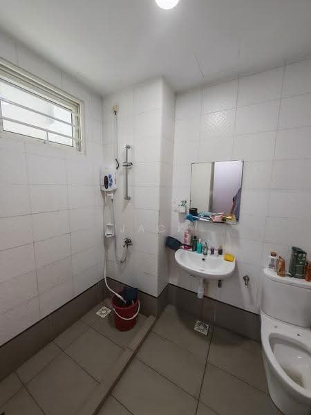 Kediaman Servis untuk Dijual di Seasons Amara Larkin - Jack Chai - Bathroom - PropertyGuru.com.my