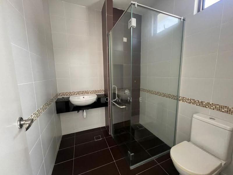 Rumah Kluster untuk Dijual di Bandar Putra Kulai (Kulai) - Yvonne Lim - Bathroom - PropertyGuru.com.my