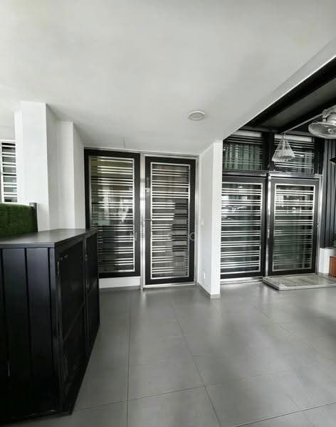 2-storey Terraced House for Sale in Bandar Seri Alam (Masai) - Nico Chong - Entrance - PropertyGuru.com.my