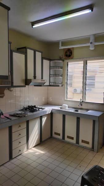 Pangsapuri untuk Disewa di Subang Perdana Goodyear Court 3 - James Loh - Kitchen - PropertyGuru.com.my