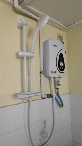 Pangsapuri untuk Disewa di Subang Perdana Goodyear Court 3 - James Loh - Bathroom - PropertyGuru.com.my