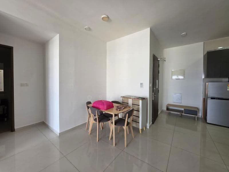 Condominium for Rent at Bay Point @ Country Garden Danga Bay - Oscar Wong - Dining Room - PropertyGuru.com.my