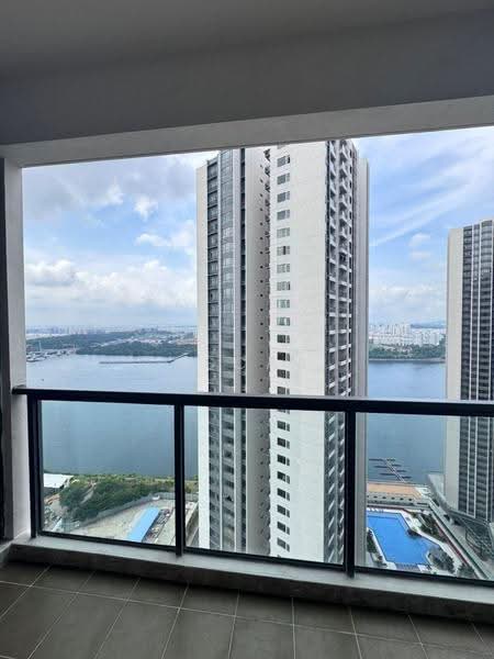 Kondominium untuk Disewa di R&F Princess Cove Phase 2-Seine Region - Oscar Wong - Balcony - PropertyGuru.com.my
