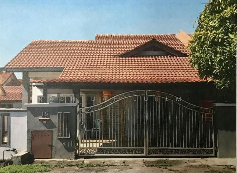 Rumah Berkembar untuk Dijual di Taman Mutiara Bukit Raja 2 (Kapar) - Rashidah Juremi - Exterior - PropertyGuru.com.my
