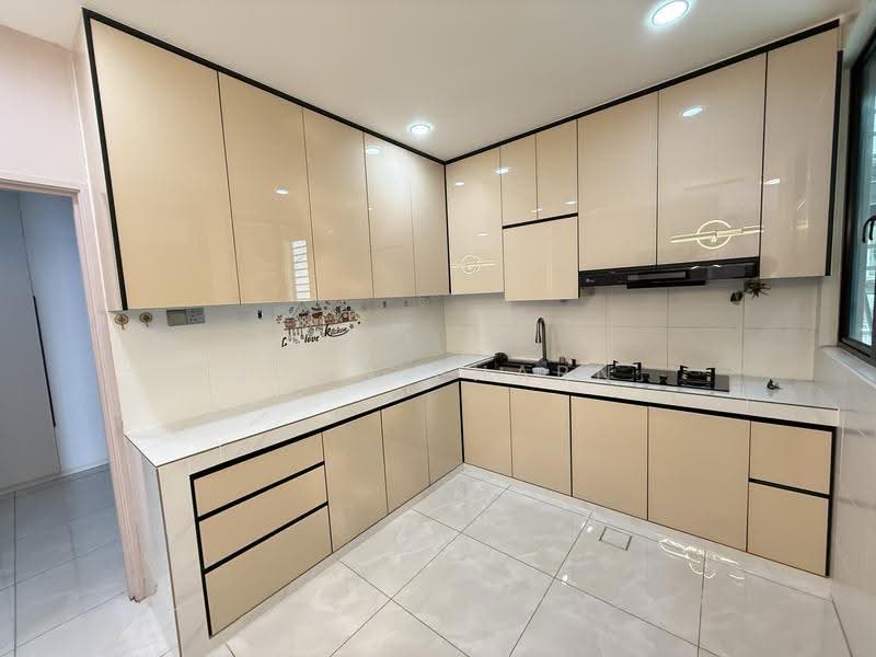 Kediaman Servis untuk Dijual di Sky Peak Residences - John Pharn - Kitchen - PropertyGuru.com.my