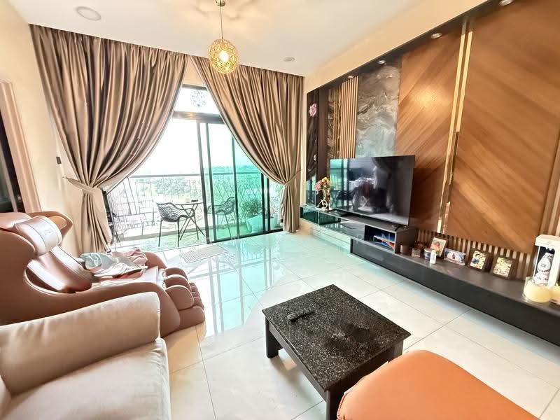 Kediaman Servis untuk Dijual di Sky Peak Residences - John Pharn - Living Room - PropertyGuru.com.my