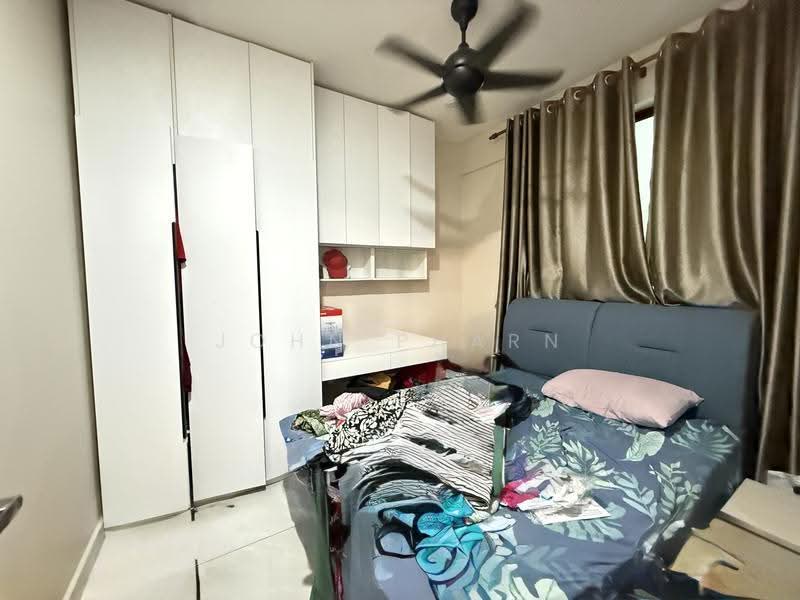 Kediaman Servis untuk Dijual di Sky Peak Residences - John Pharn - Bedroom - PropertyGuru.com.my