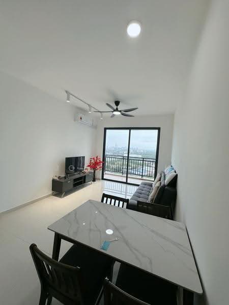 Kediaman Servis untuk Disewa di Country Garden Central Park - Joey Chai - Living Room - PropertyGuru.com.my
