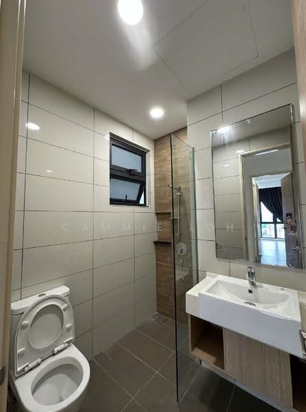 Kediaman Servis untuk Disewa di Avara - Cammie Loh - Bathroom - PropertyGuru.com.my