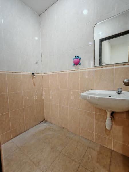 Rumah Teres 2-Tingkat untuk Dijual di Setia Alam (Selangor) - Veni Foo Yoke Fuang - Bathroom - PropertyGuru.com.my