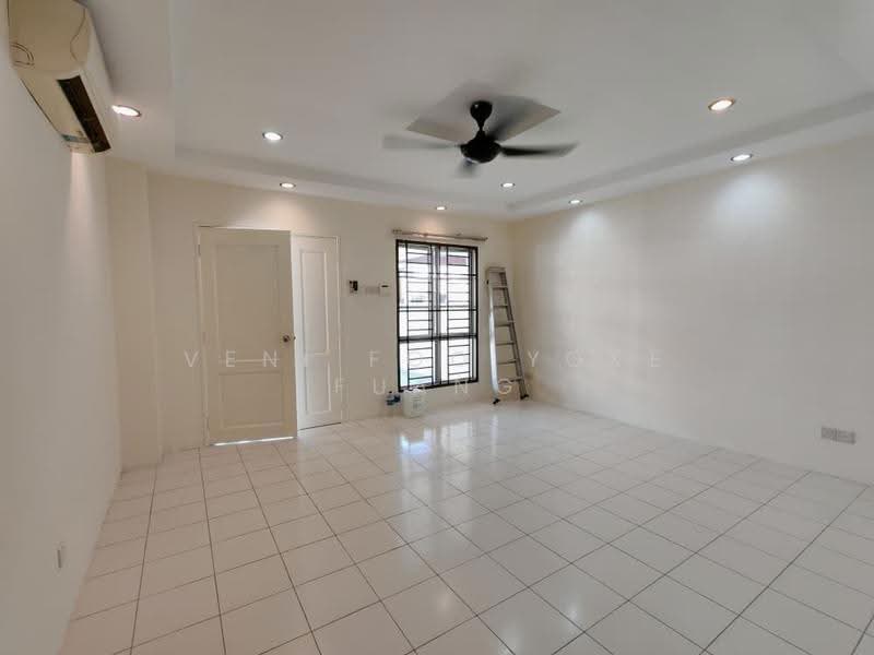 Rumah Teres 2-Tingkat untuk Dijual di Setia Alam (Selangor) - Veni Foo Yoke Fuang - Living Room - PropertyGuru.com.my