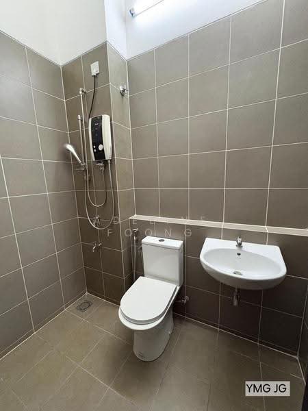 Rumah Teres 2-Tingkat untuk Disewa di Bandar Bukit Raja (Klang) - Adeline Foong - Bathroom - PropertyGuru.com.my
