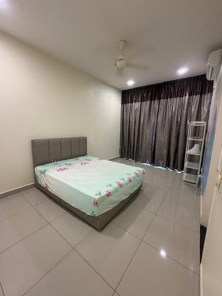 Rumah Teres 2-Tingkat untuk Disewa di Taman Mount Austin (Tebrau) - Wendy Tay - Bedroom - PropertyGuru.com.my