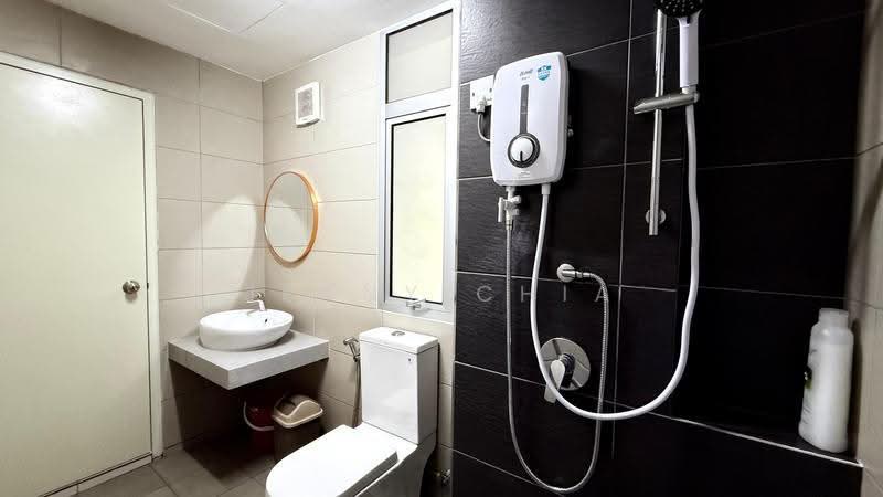 Kediaman Servis untuk Disewa di MIRAI Residences - Jenny Chia - Bathroom - PropertyGuru.com.my