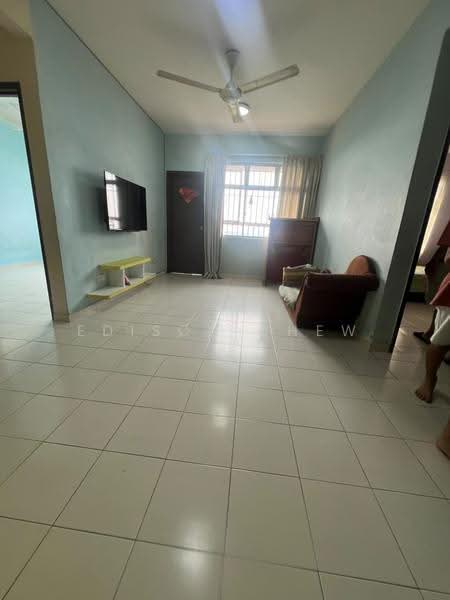 Apartment for Sale at Villa Krystal @ Bandar Selesa Jaya - EDISON CHEW - Living Room - PropertyGuru.com.my
