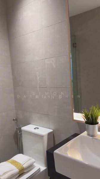 Kediaman Servis untuk Dijual di Aethera Residences - Simon Wang - Bathroom - PropertyGuru.com.my