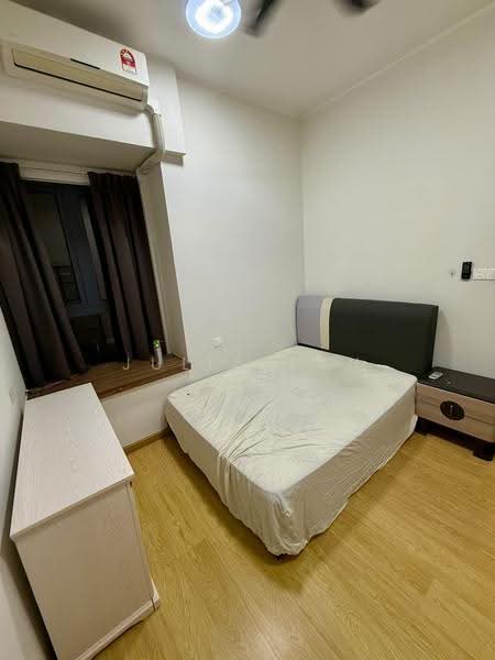 Condominium for Rent at Amberside @ Country Garden Danga Bay - Julia Tan - Bedroom - PropertyGuru.com.my
