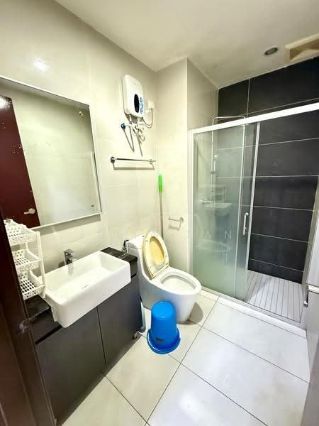 Condominium for Rent at Amberside @ Country Garden Danga Bay - Julia Tan - Bathroom - PropertyGuru.com.my