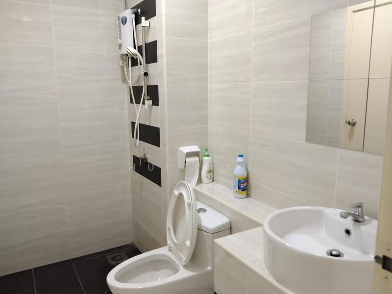 Service Residence for Rent at D'Summit Residences - Hui Lian - Bathroom - PropertyGuru.com.my