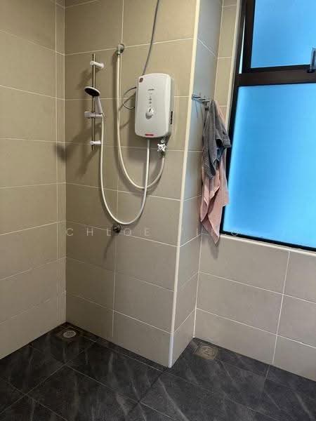 Service Residence for Sale at Wave @ Marina Cove - Chloe Ying - Bathroom - PropertyGuru.com.my