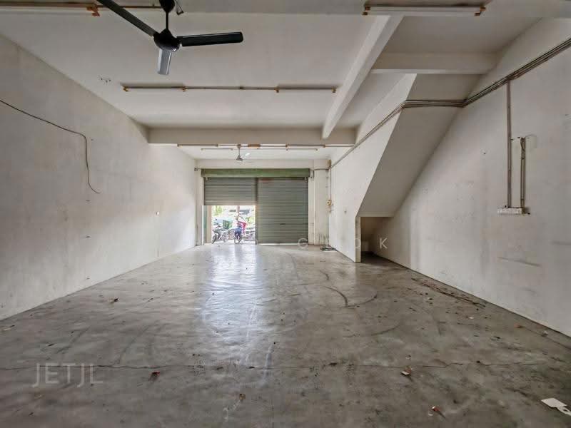 Shop for Rent in Teluk Gadong (Klang) - KHOO GEOK SHIM - Interior - PropertyGuru.com.my