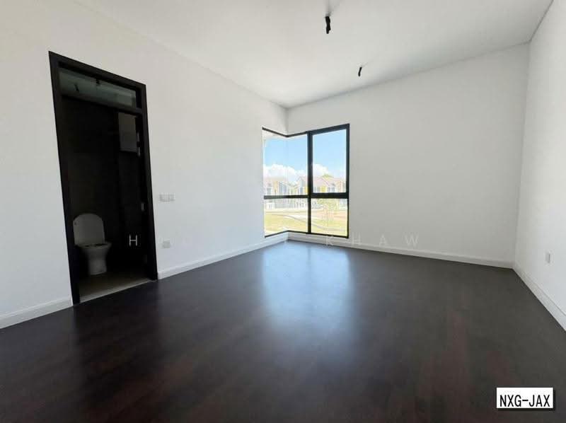 Rumah Berkembar untuk Dijual di Bukit Raja (Selangor) - Hao Kai Khaw - Bathroom - PropertyGuru.com.my