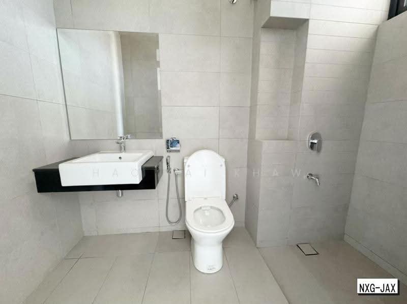 Rumah Berkembar untuk Dijual di Bukit Raja (Selangor) - Hao Kai Khaw - Bathroom - PropertyGuru.com.my