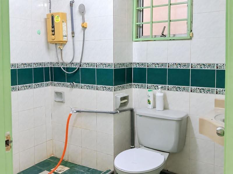 Kondominium untuk Dijual di Avant Court Condominium - Nicole Sim - Bathroom - PropertyGuru.com.my