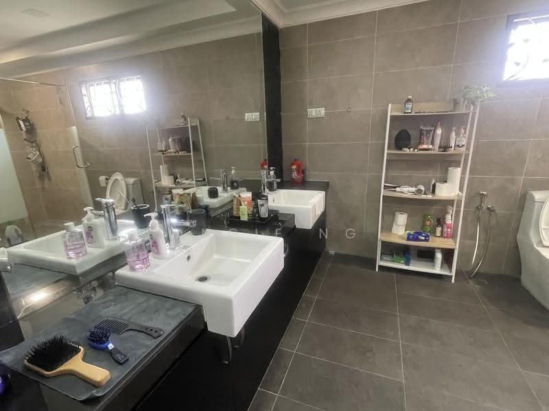 2-storey Terraced House for Sale in Putra Heights (Subang Jaya) - Angie Ng - Bathroom - PropertyGuru.com.my