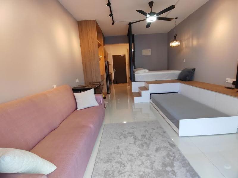 Kediaman Servis untuk Dijual di Country Garden Central Park - Hui Lian - Living Room - PropertyGuru.com.my