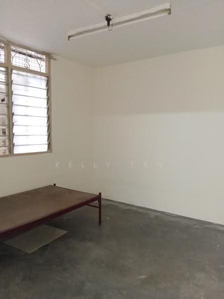Flat for Sale at Taman Pakatan - Kelly Tan - Bedroom - PropertyGuru.com.my
